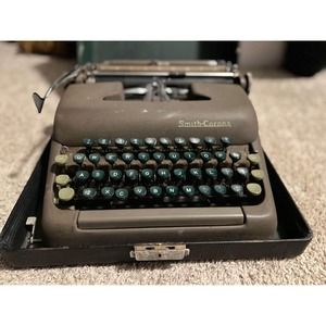 1950 Smith-Corona Sterling Vintage Portable Typewriter